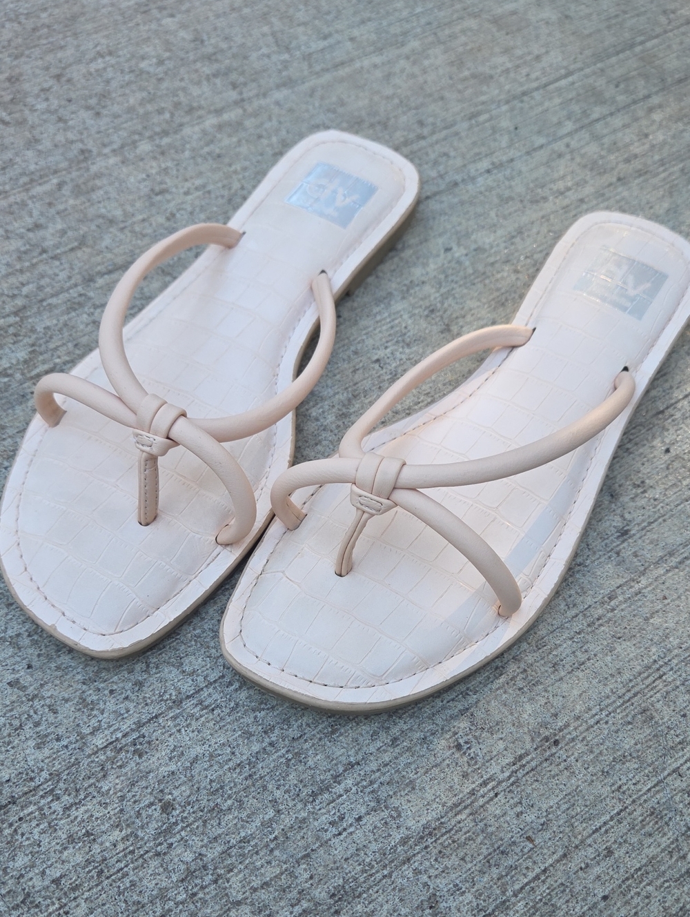 Dolce Vita Pale Pink Knot Toe-Post Sandals